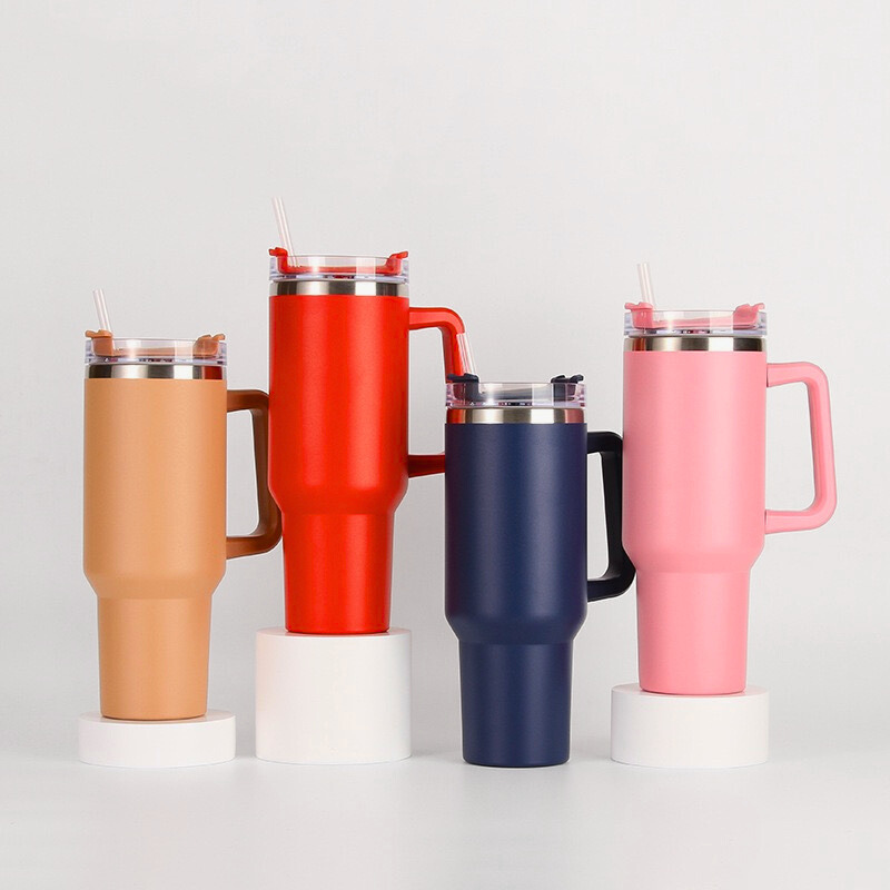 40oz Auto Beverage Cup | Integrated Soft-Touch Handle | Double-Wall Vacuum Insulated